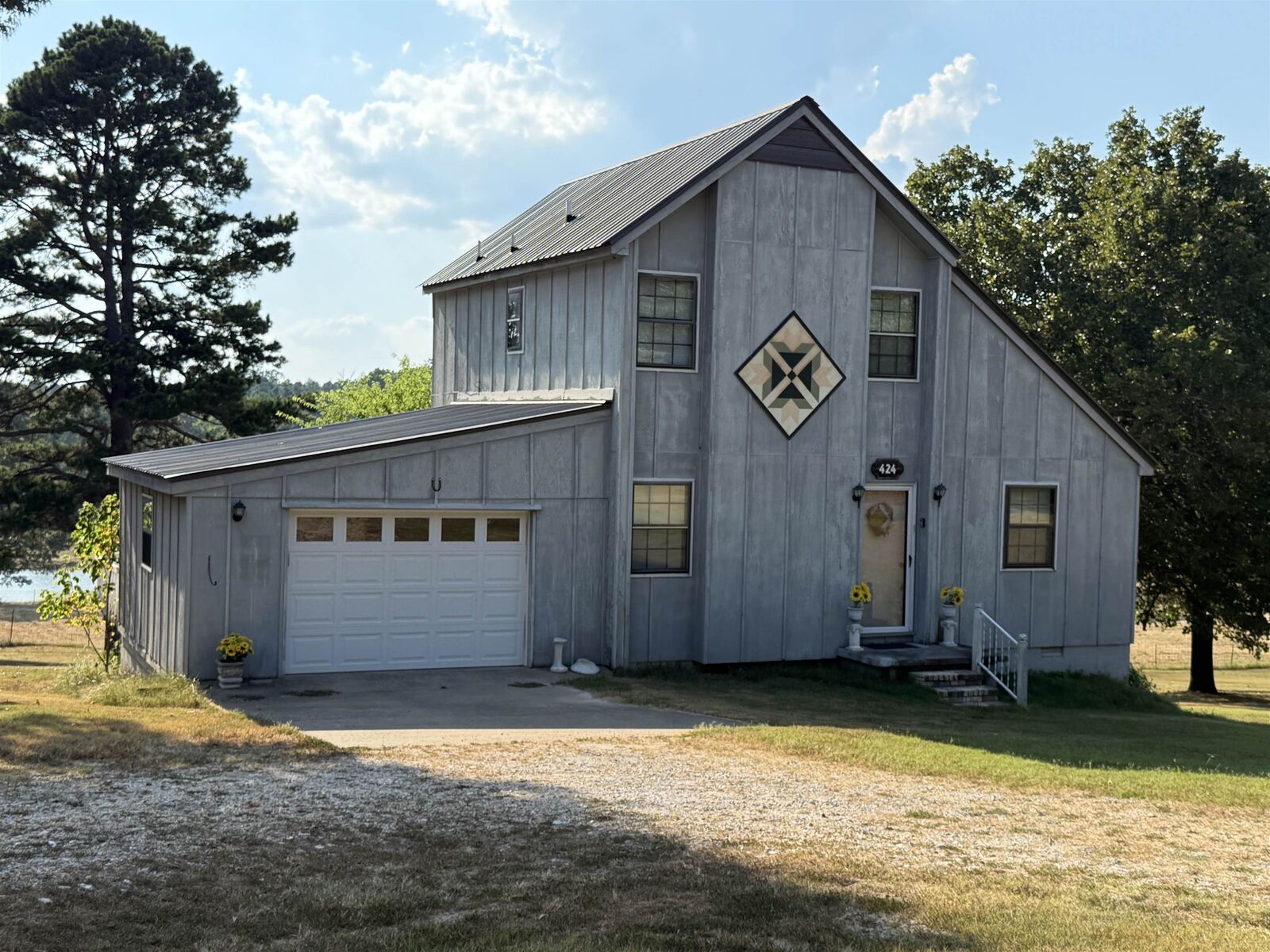 Property Photo: 424 School St AR 72556