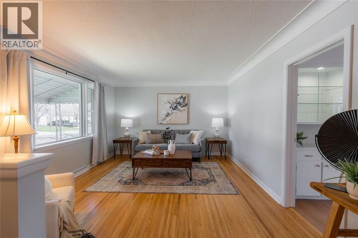 Property Photo:  765 Pineview Avenue  ON N7V 2E1 