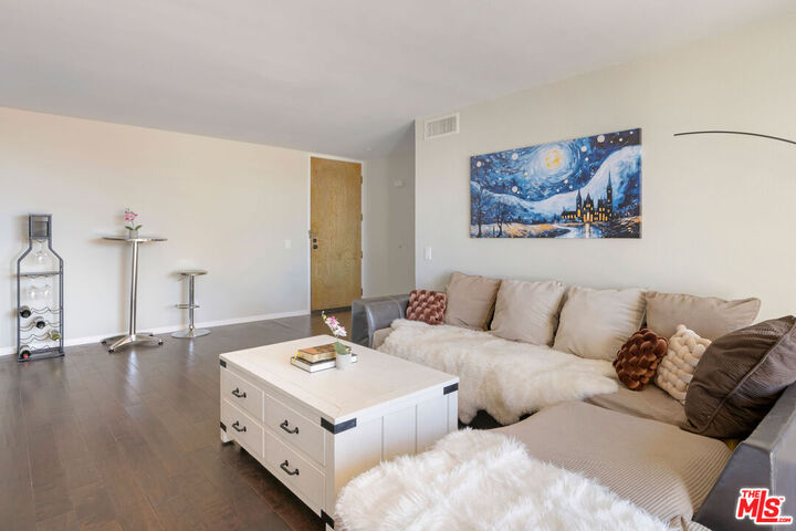 Property Photo:  4040 Via Marisol  CA 90042 