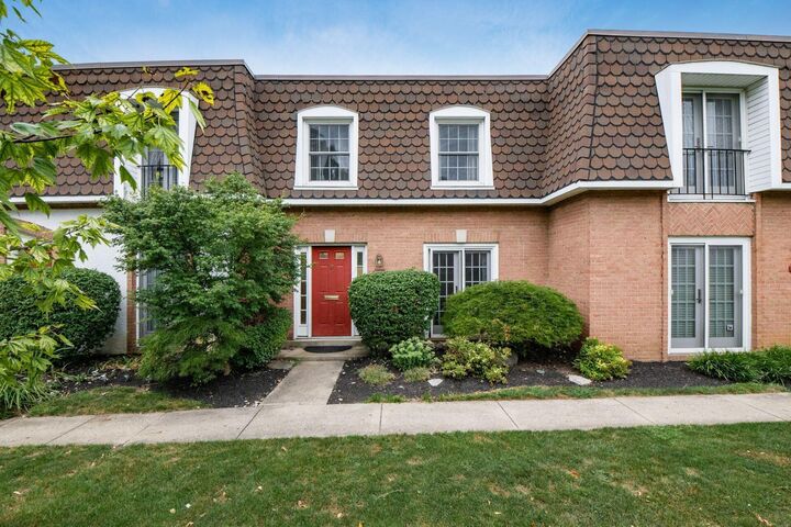 Property Photo:  2785 Chateau Circle  OH 43221 