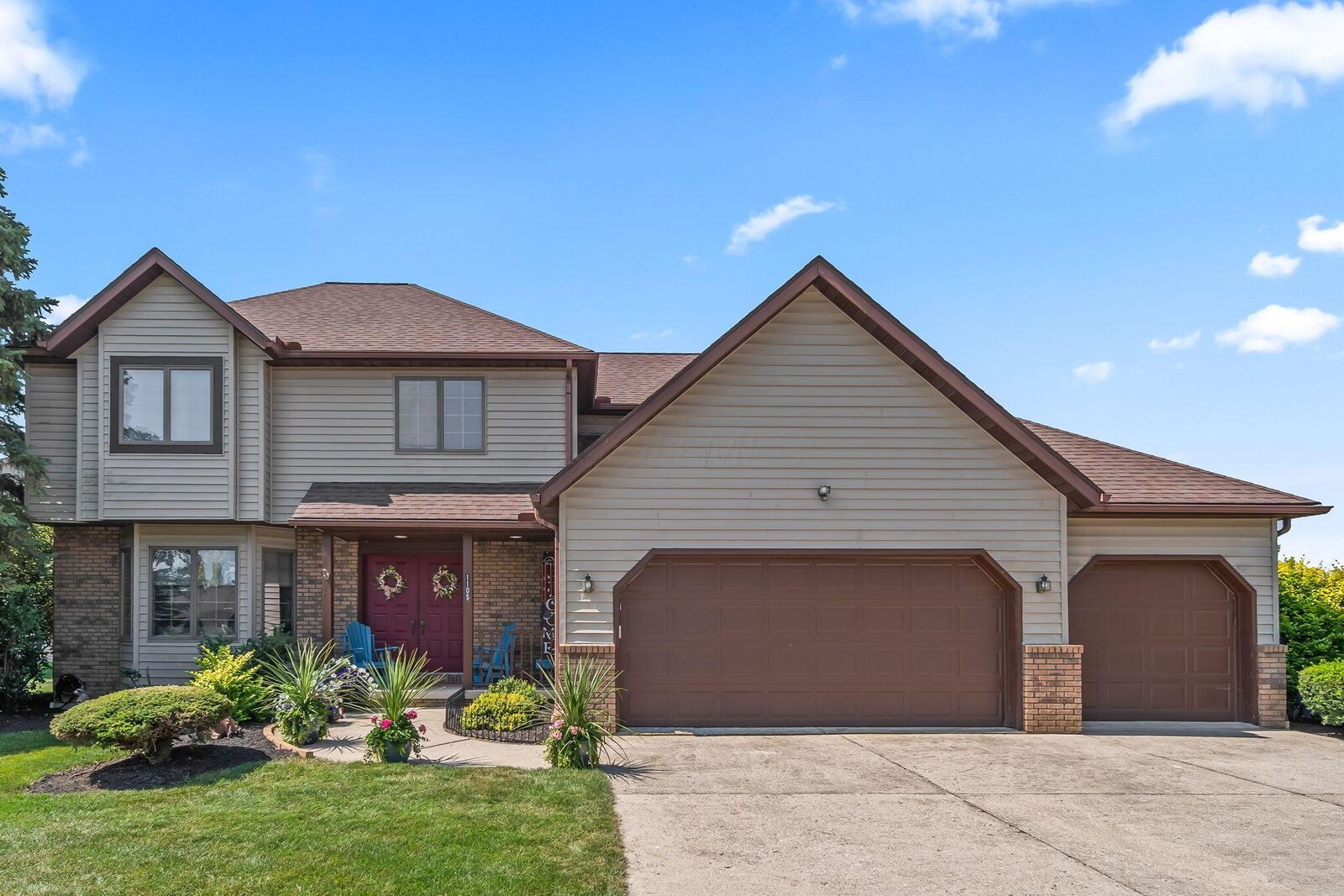 Property Photo: 1105 Blois Drive OH 43302