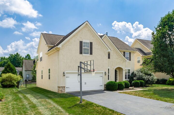 Property Photo:  8357 Danbridge Way  OH 43082 