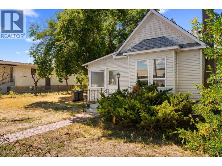 Photo de la propriété: 2438 Jackson Avenue BC V1K 1B8