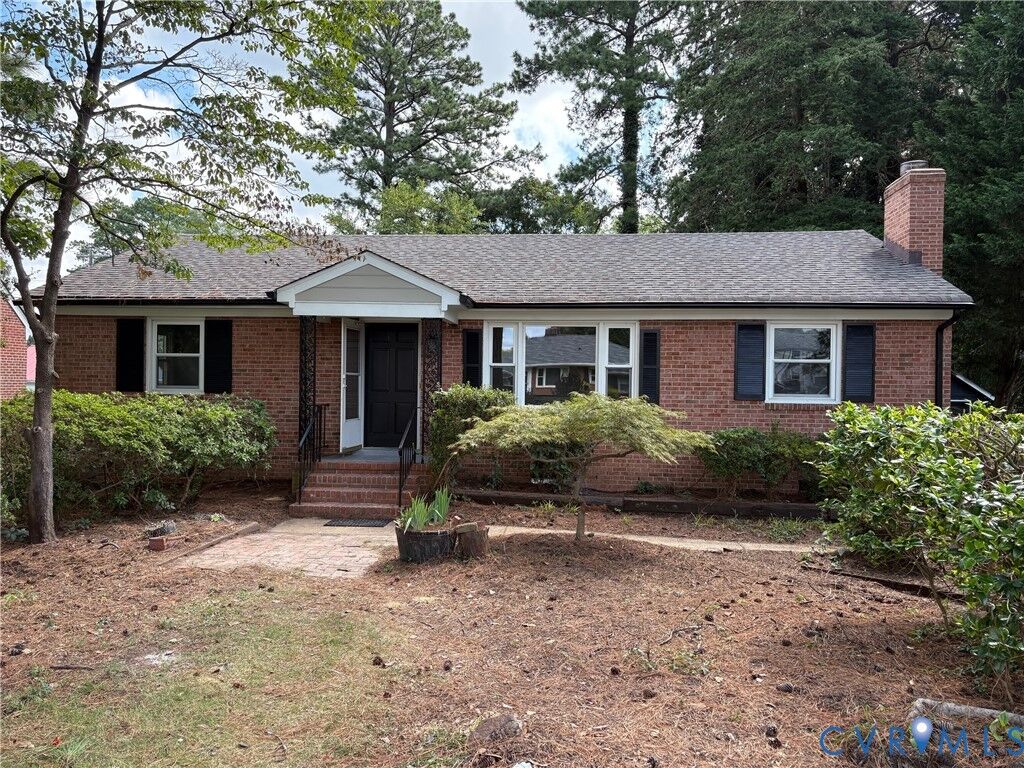 Property Photo: 7517 Chamberlayne Avenue VA 23227