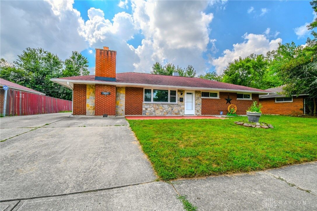 Property Photo: 4390 Longfellow Avenue OH 45424