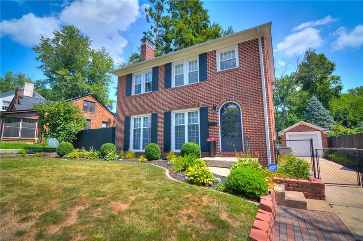 Property Photo:  328 S Westlawn Avenue  IL 62522 