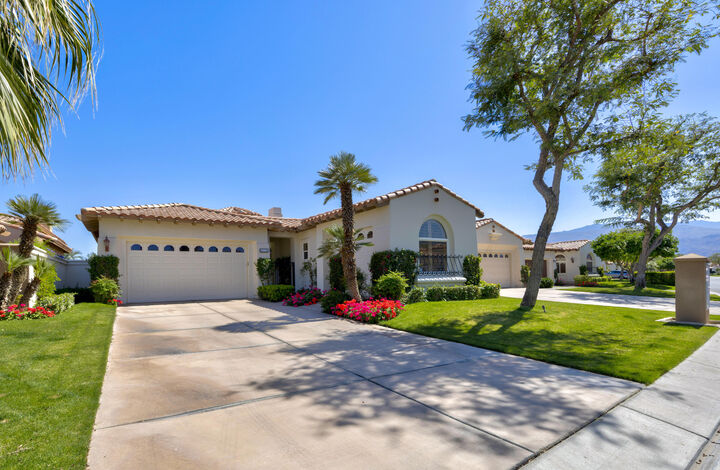 Property Photo:  48250 Vista Calico  CA 92253 