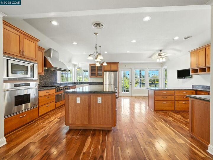 Property Photo: 234 Acacia Ln CA 94507