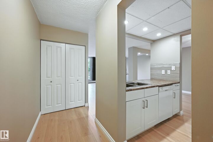 Property Photo: 11007 83 Avenue NW 404 AB T6G 0T9