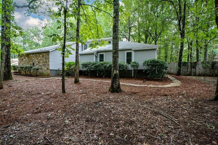 Property Photo:  400 Benjamin Circle  GA 30214 