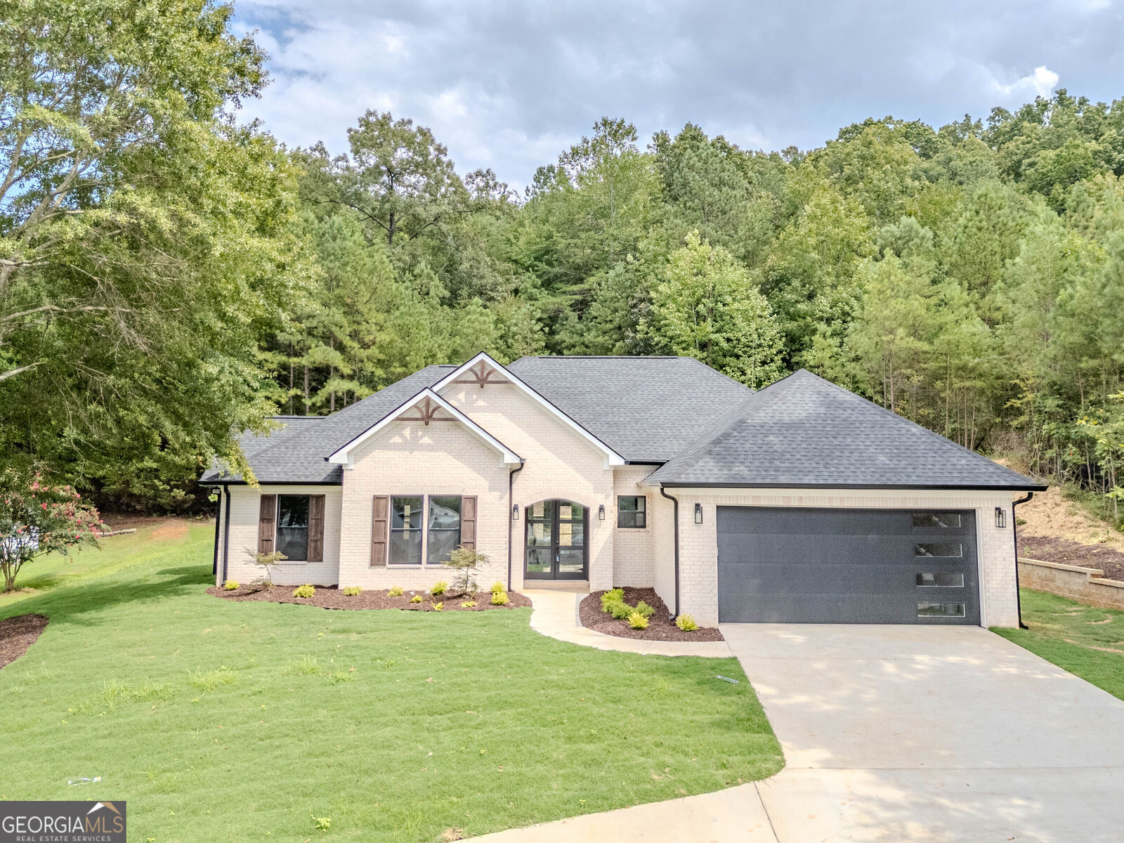 Property Photo: 4 Club View Drive SE GA 30161