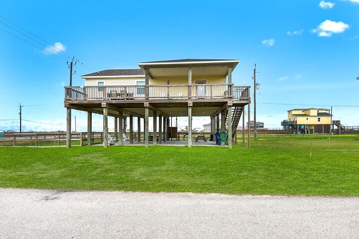 Property Photo:  126 Nesmith Place  TX 77541 