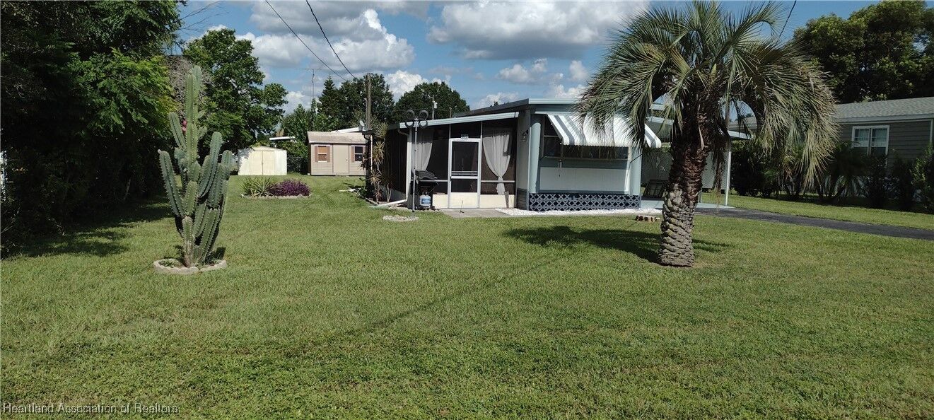 Property Photo:  212 S Corvette Avenue  FL 33872 