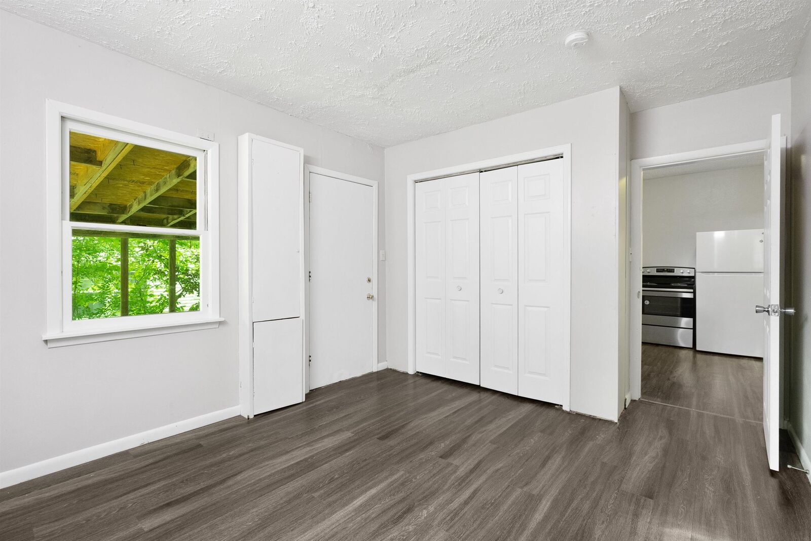 Property Photo: 1223 W 19th Street IA 50613