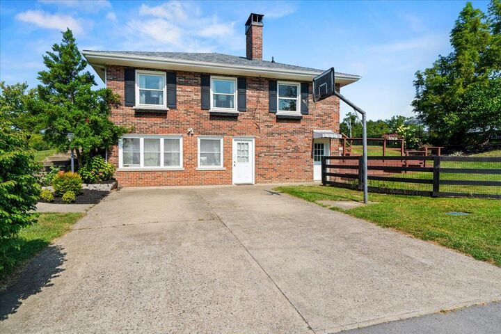 Property Photo:  2226 Mackey Pike  KY 40356 
