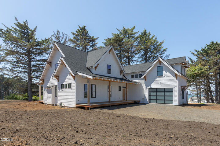 Property Photo:  1938 NW 40th Street  OR 97367 