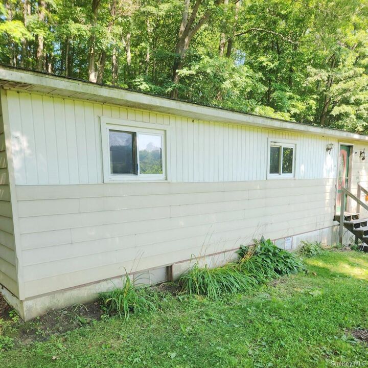 Property Photo:  152 Cooper Road  NY 12546 