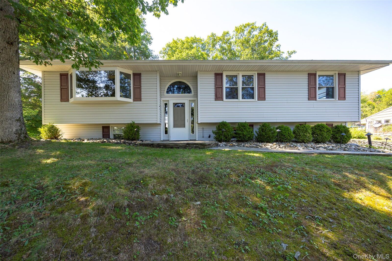 Property Photo:  43 Briarcliff Avenue  NY 12603 