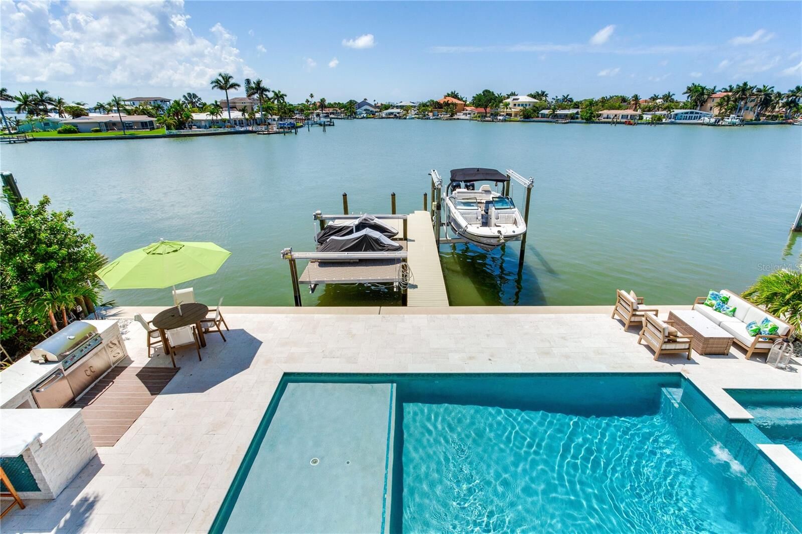 Property Photo: 17081 Dolphin Drive FL 33708