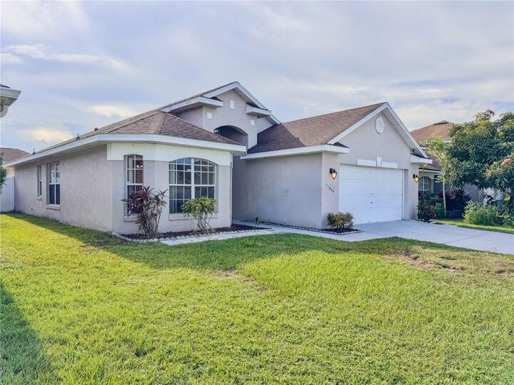 Property Photo:  11819 Hatcher Circle  FL 32824 