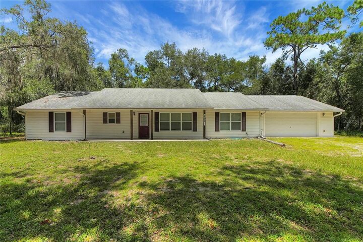 Property Photo: 2901 Griffin View Drive FL 32159