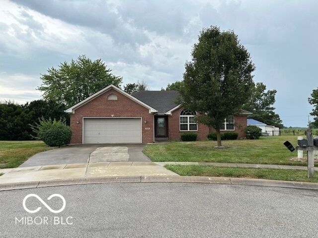 Property Photo: 5924 Woodland Parks Court IN 47201