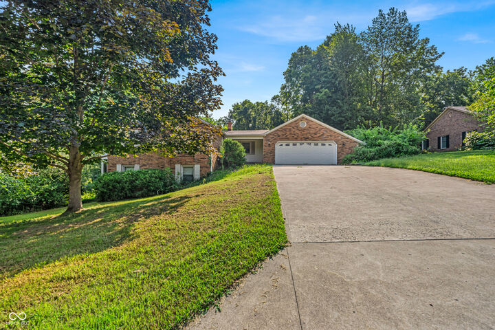 601 Lawnwood Drive  Greenwood IN 46142 photo