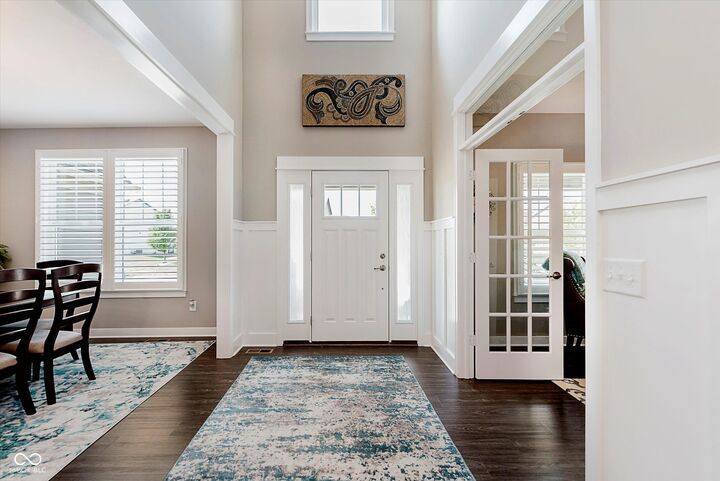 Property Photo: 2449 Stonehaven Drive IN 46123
