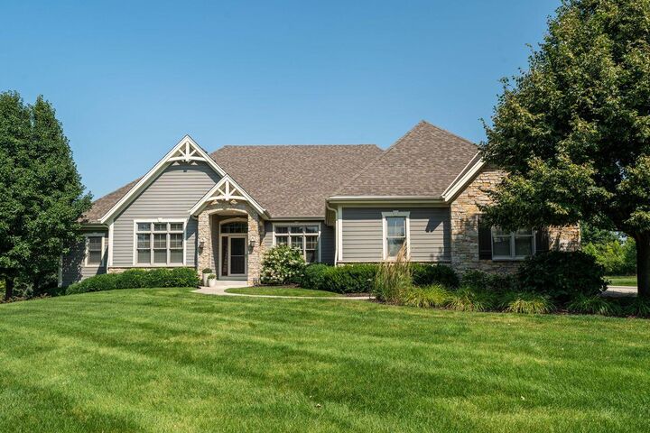N37w23604 Broken Hill Cir  Pewaukee WI 53072 photo
