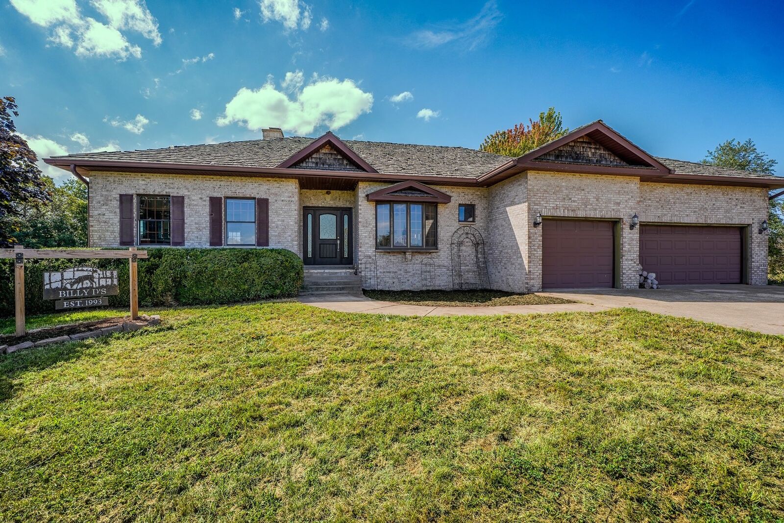Property Photo: 2473 County Rd 1625 East IL 61421