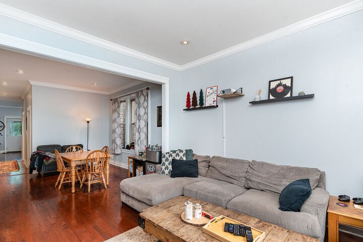 Property Photo:  2725 N Kedzie Avenue 2  IL 60647 