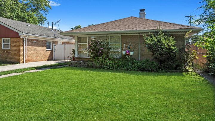 Property Photo:  7845 S Kilpatrick Avenue  IL 60652 