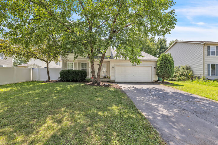 Property Photo:  5602 Steamboat Circle  IL 60586 