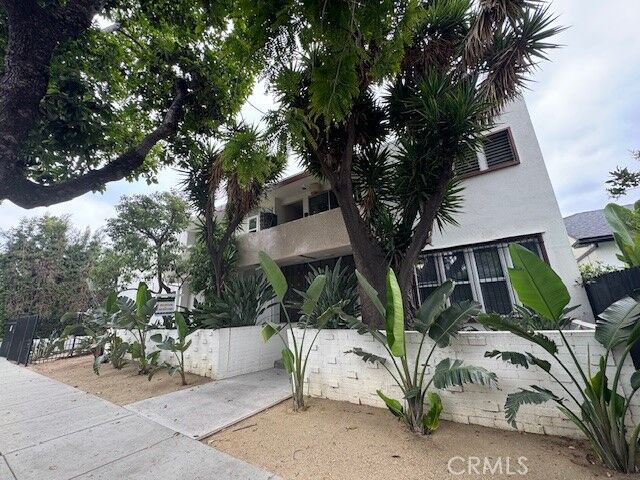 Property Photo:  7730 Lexington Ave. #102  CA 90046 