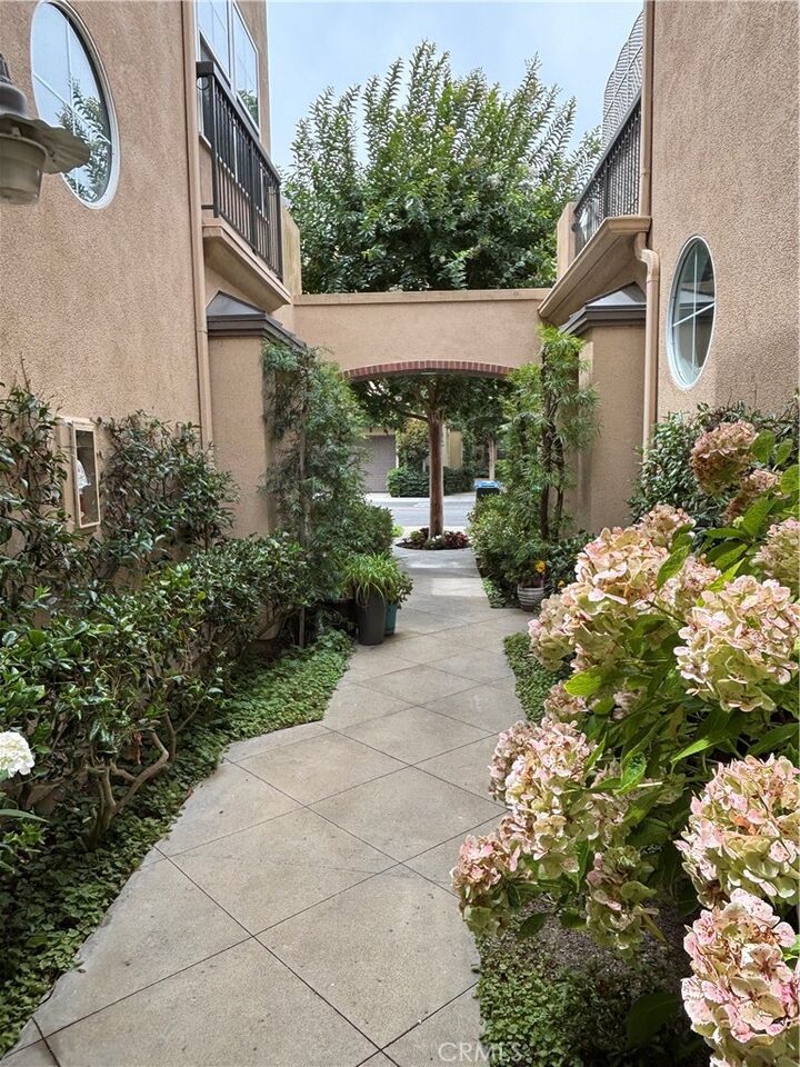 Property Photo: 31 Dauphine CA 92657