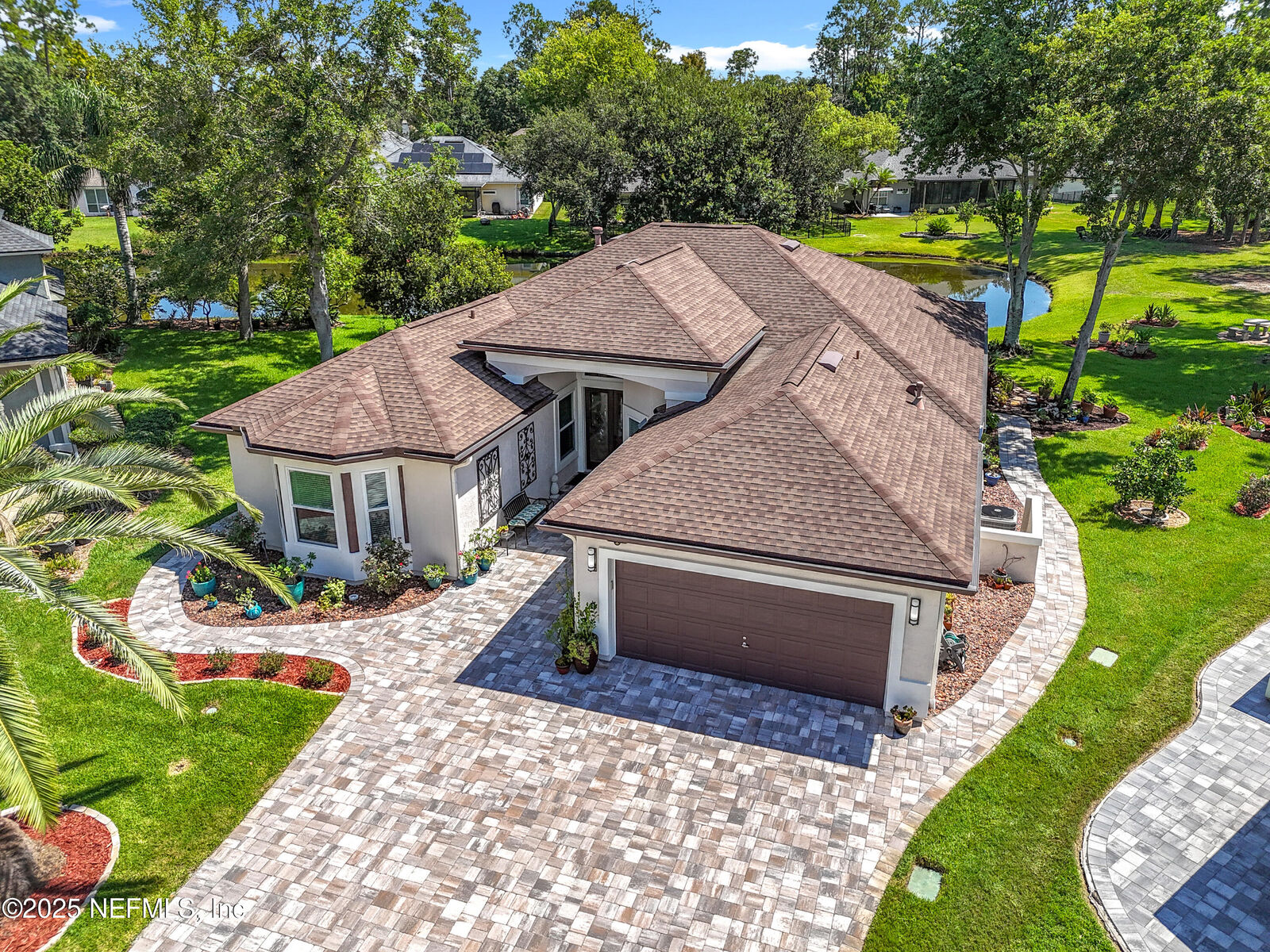 Property Photo: 1501 Waterbridge Court FL 32003