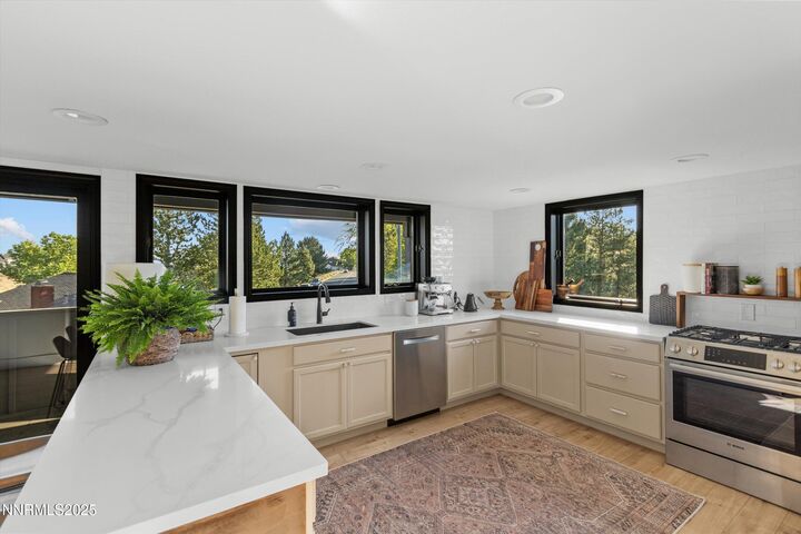 Property Photo: 3602 Hemlock Way NV 89509