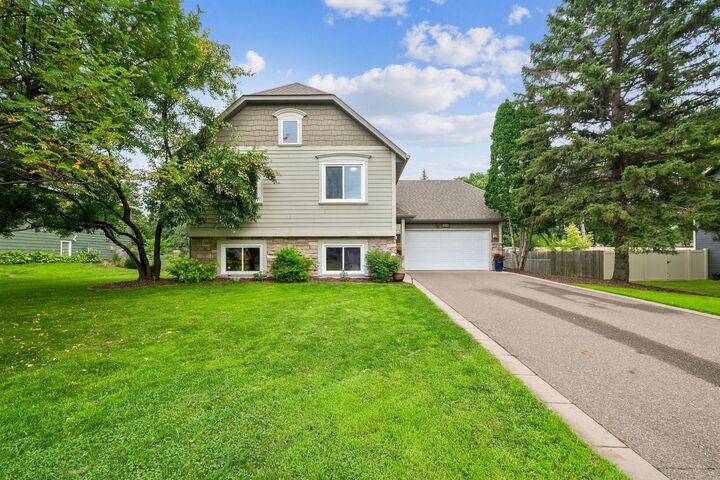Property Photo:  16320 Sheldon Avenue  MN 55344 