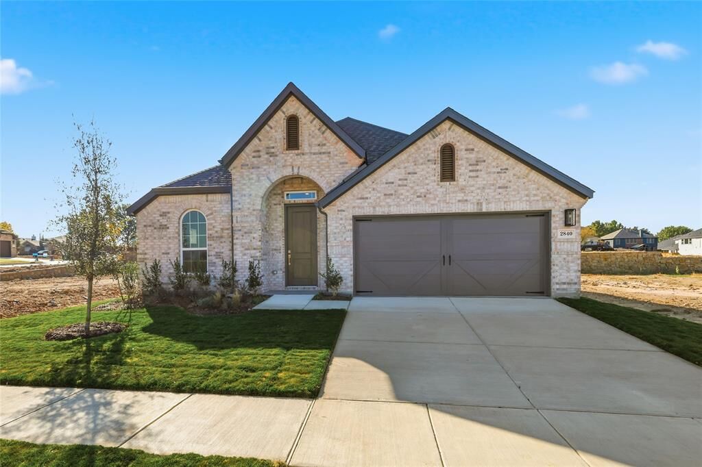 Property Photo:  2840 Taylor Lane  TX 76210 