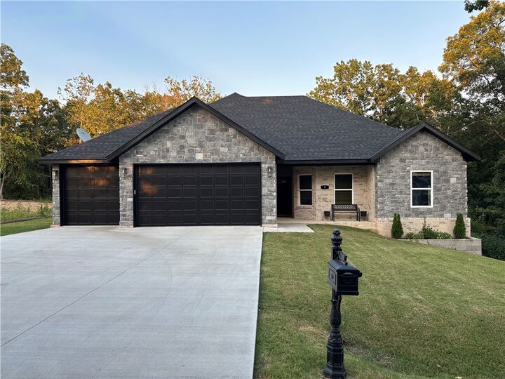 5 Aberdeen Drive  Bella Vista AR 72715 photo