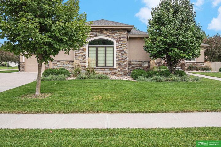 Property Photo: 1424 Woodlawn Drive NE 68025