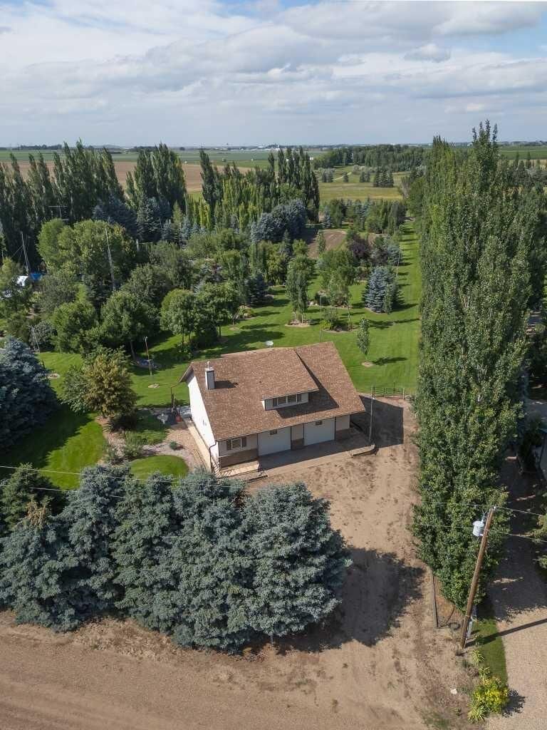 Property Photo:  145006 Cassils Road 142  AB T1R 1B4 