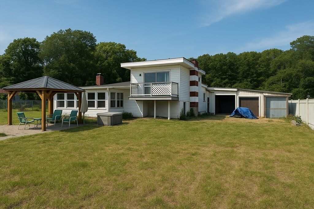 Property Photo:  262 Pelletier Ln  RI 02878 