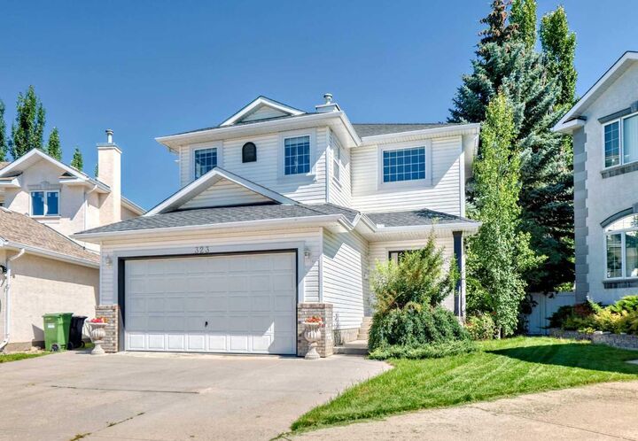 323 Sierra Madre Court SW  Calgary AB T3H 3G7 photo