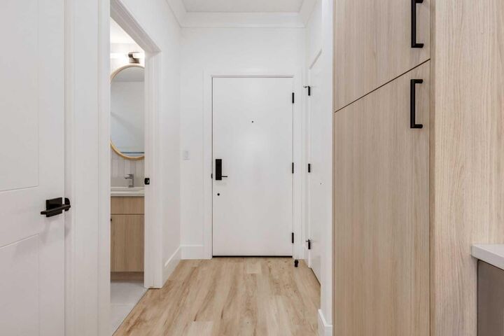 Photo de la propriété: 330 Dieppe Drive SW 117 AB T3E 2L4