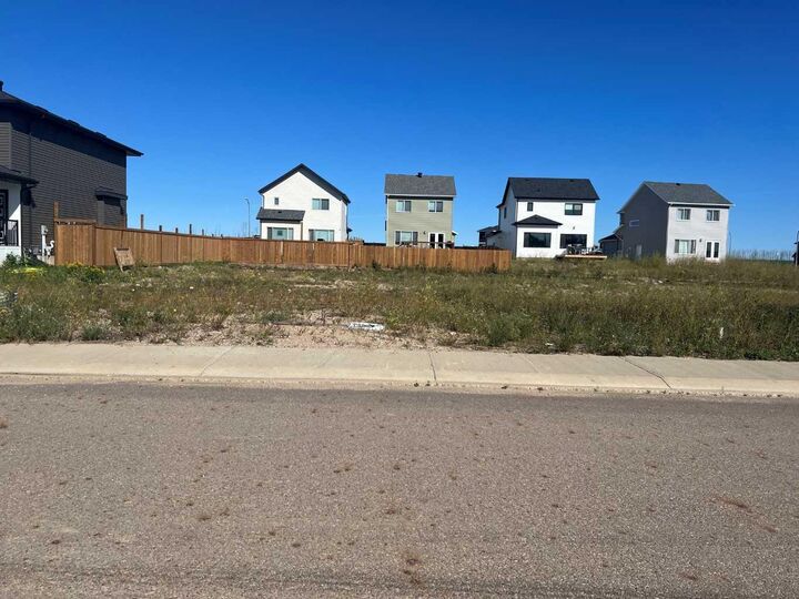 140 Manchester Way  Fort McMurray AB T9H 0H2 photo