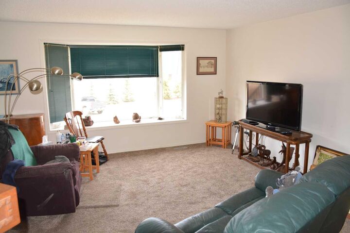 Property Photo:  7113 99 Street  AB T8S 1B3 