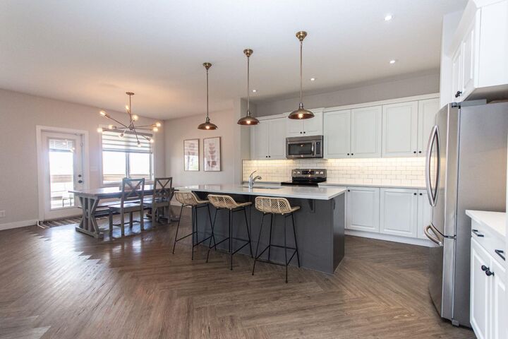 Property Photo:  42 Travis Close  AB T4P 0W5 