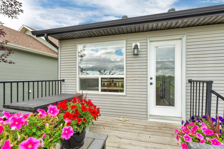 Property Photo:  79 Stephenson Crescent  AB T4R 0L6 