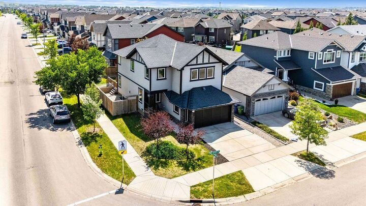 Photo de la propriété: 1363 Kings Heights Road SE AB T4A 0E8